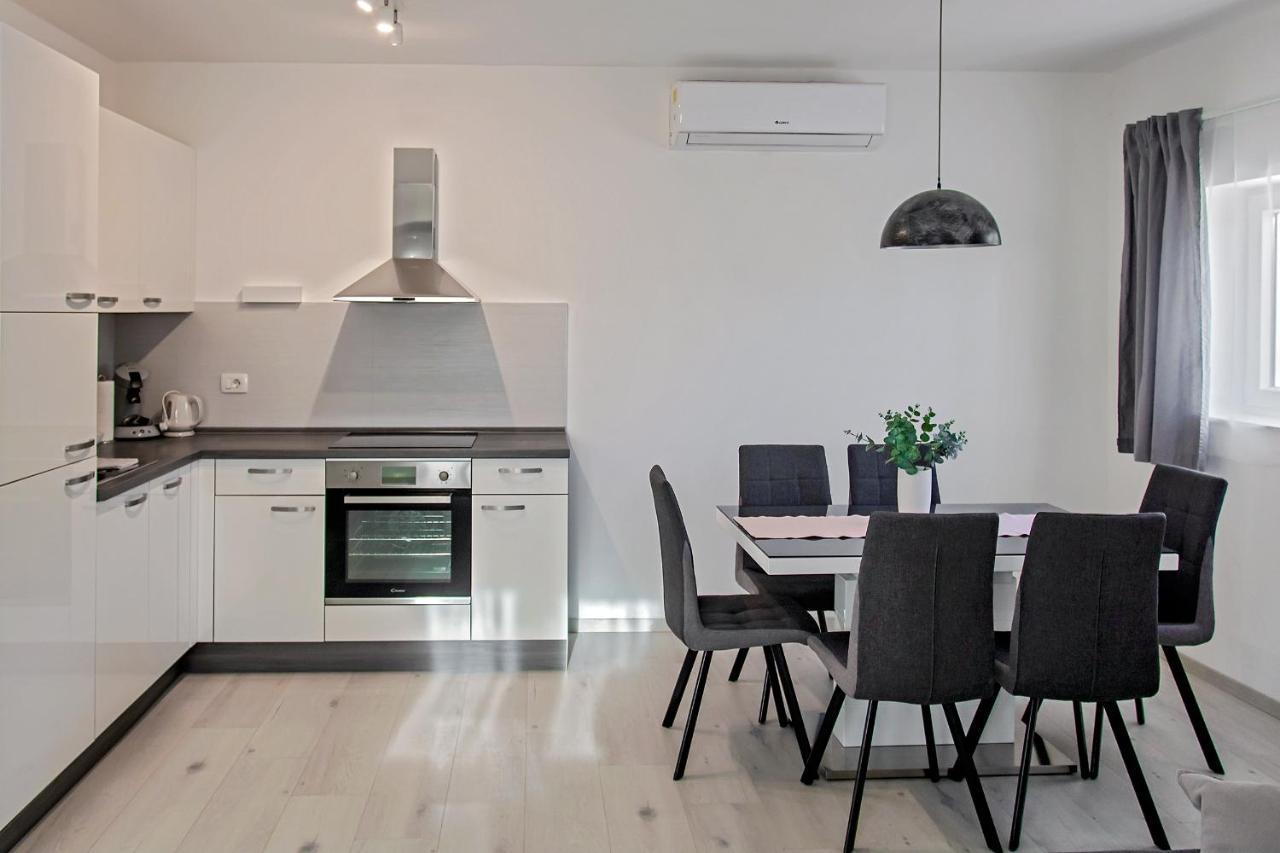 Stocic Apartment